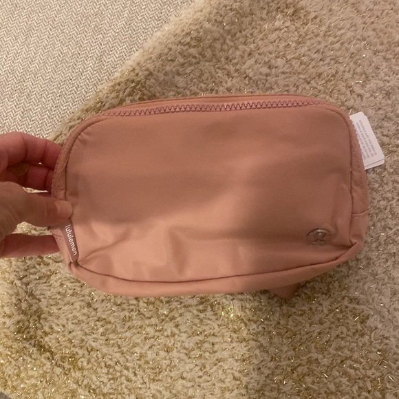 LULULEMON EVERYWHERE BELT BAG IN RARE PINK PASTEL - Picture 7 of 8
